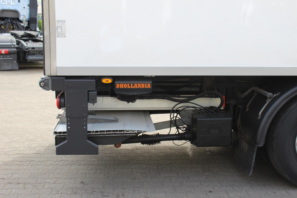 Camião frigorífico Daf LF  280 E6 Frigoblock LBW Rolltor Strom Klima: foto 7