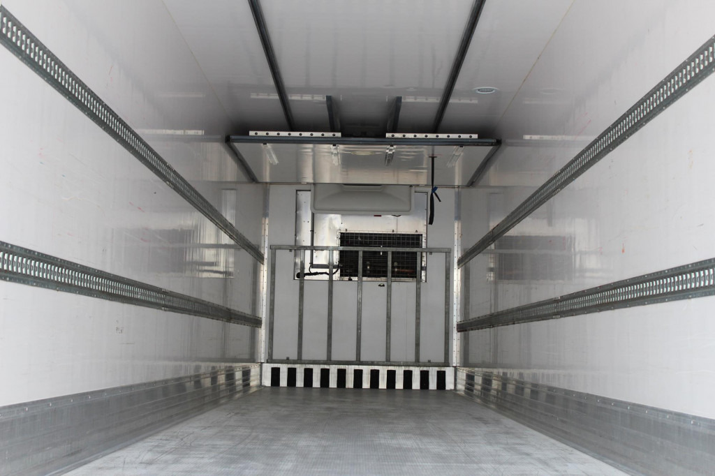 Lamberet TK SLXi 200  Aluboden  Palleten-Kasten  TW  FRC - Semi-reboque frigorífico: foto 2 Lamberet TK SLXi 200  Aluboden  Palleten-Kasten  TW  FRC - Semi-reboque frigorífico: foto 2