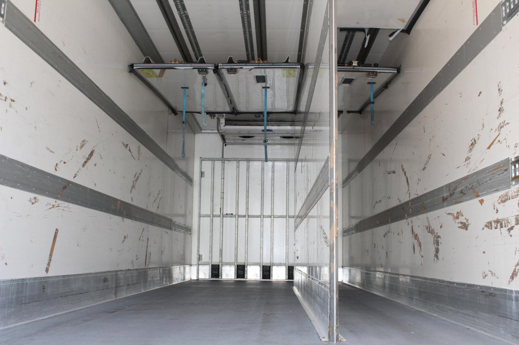 Mercedes-Benz Antos 2536 E6 CS 1250Mt Tri-temp LBW TW ATP - Camião frigorífico: foto 4 Mercedes-Benz Antos 2536 E6 CS 1250Mt Tri-temp LBW TW ATP - Camião frigorífico: foto 4