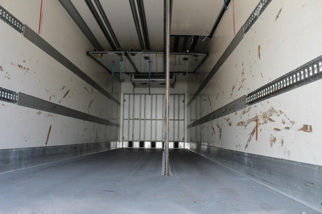 Mercedes-Benz Antos 2536 E6 CS 1250Mt Tri-temp LBW TW ATP - Camião frigorífico: foto 3 Mercedes-Benz Antos 2536 E6 CS 1250Mt Tri-temp LBW TW ATP - Camião frigorífico: foto 3