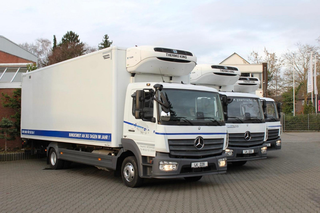 Mercedes-Benz Atego 1221 E6 TK T-800 R Strom Türen+LBW - Camião frigorífico: foto 1 Mercedes-Benz Atego 1221 E6 TK T-800 R Strom Türen+LBW - Camião frigorífico: foto 1