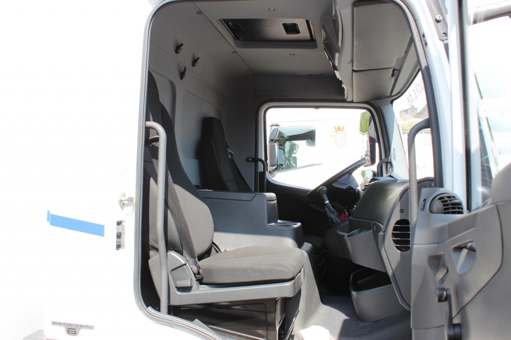 Camião frigorífico Mercedes-Benz Atego 1221 E6  TK T-800 R   Strom   Türen+LBW: foto 6
