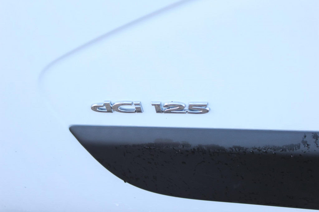 Renault Master Comilev 100TF1 10m Klima nur 167h HU-UVV - Caminhão com plataforma aérea: foto 5 Renault Master Comilev 100TF1 10m Klima nur 167h HU-UVV - Caminhão com plataforma aérea: foto 5