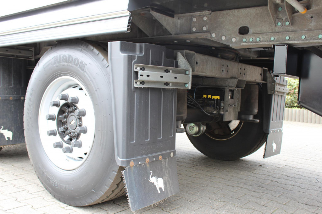 SCHMITZ Blumenbreite TW LBW Lenkachse Rent-Miete - Semi-reboque frigorífico: foto 3 SCHMITZ Blumenbreite TW LBW Lenkachse Rent-Miete - Semi-reboque frigorífico: foto 3