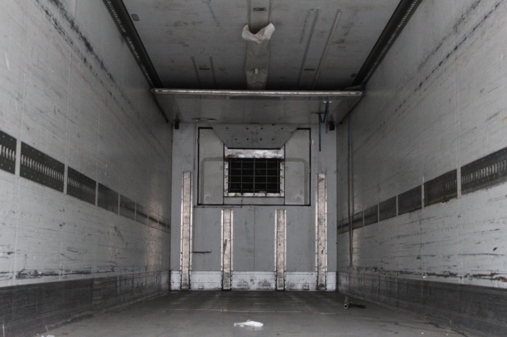 SCHMITZ Carrier Maxima 1300 Rolltor Strom Aluboden - Semi-reboque frigorífico: foto 3 SCHMITZ Carrier Maxima 1300 Rolltor Strom Aluboden - Semi-reboque frigorífico: foto 3