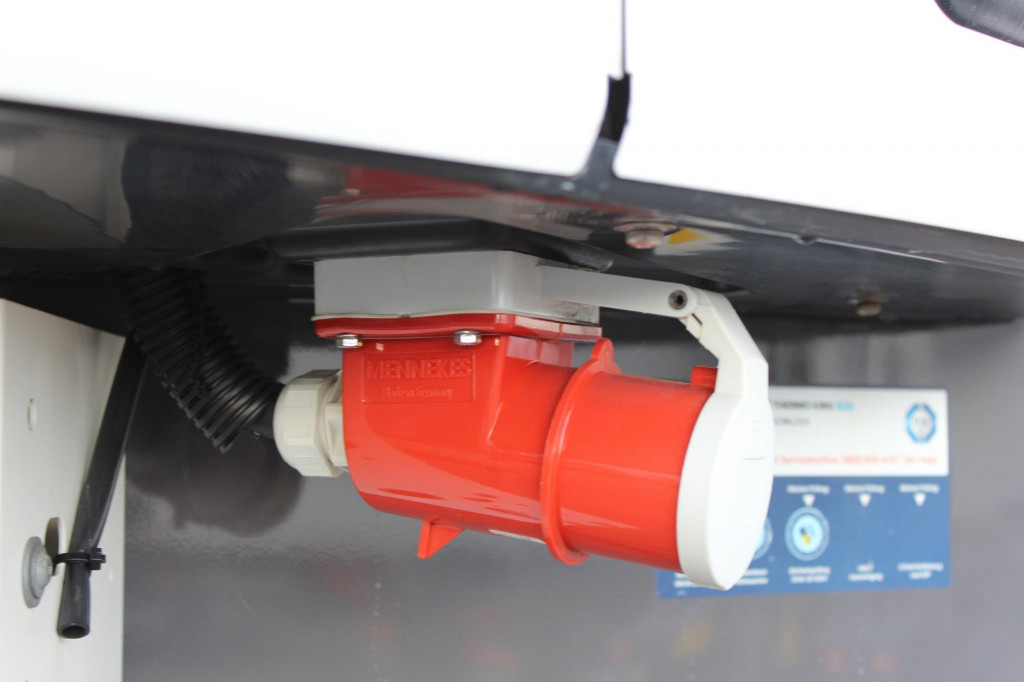 SCHMITZ TK SLXi 300 Rolltor Strom Aluboden RENT MIETE - Semi-reboque frigorífico: foto 5 SCHMITZ TK SLXi 300 Rolltor Strom Aluboden RENT MIETE - Semi-reboque frigorífico: foto 5