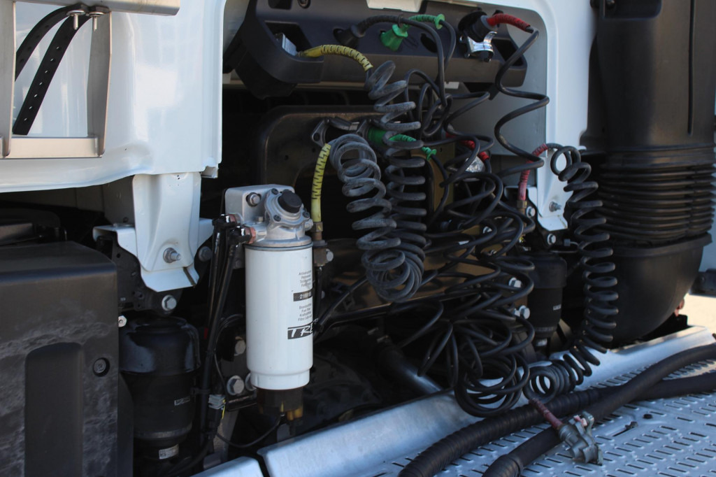 Tractor Daf 530 SSC  Retarder  Kühlbox  2 Tanks  Standklima: foto 14