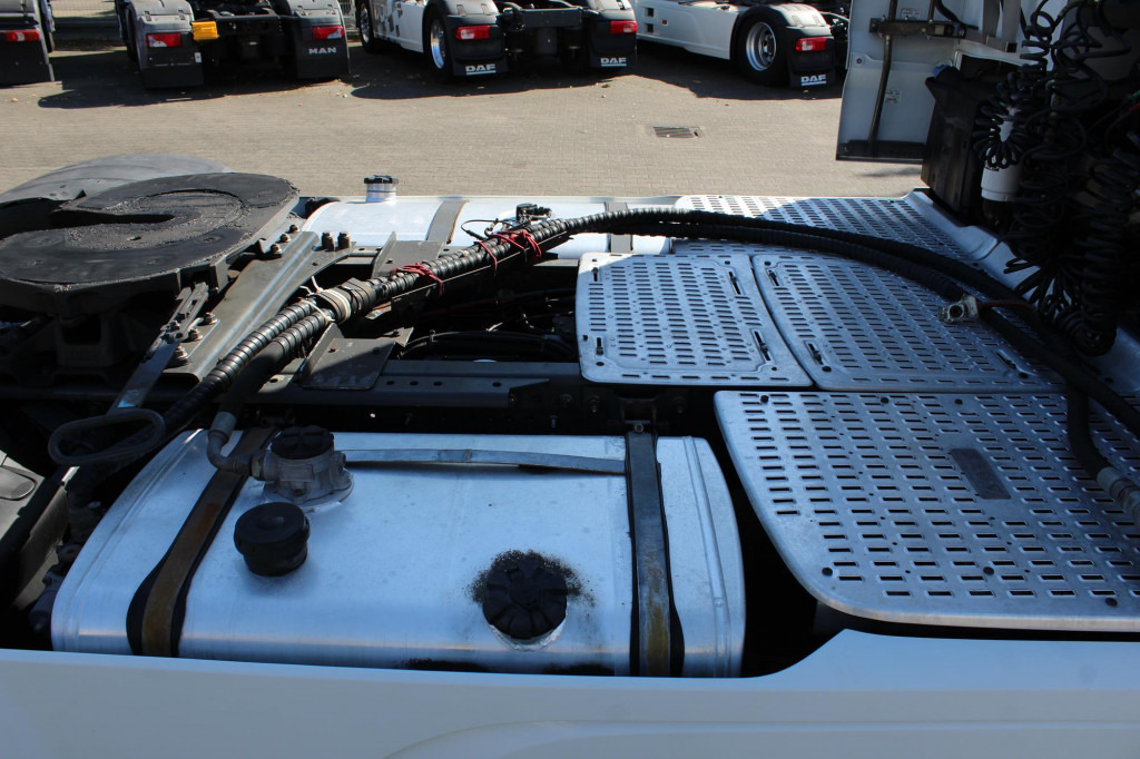 Tractor Daf 530 SSC  Retarder  Kühlbox  2 Tanks  Standklima: foto 13