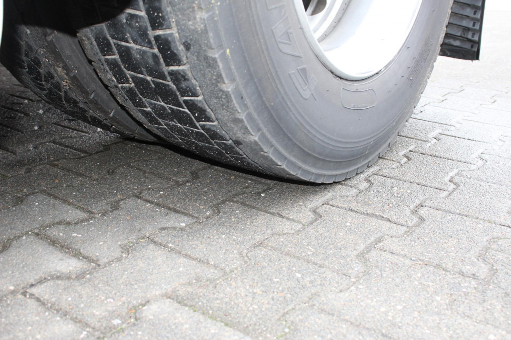 MAN TGX 18.460 E6 XXL Retarder Kühlbox Navi 2Tanks - Tractor: foto 3 MAN TGX 18.460 E6 XXL Retarder Kühlbox Navi 2Tanks - Tractor: foto 3