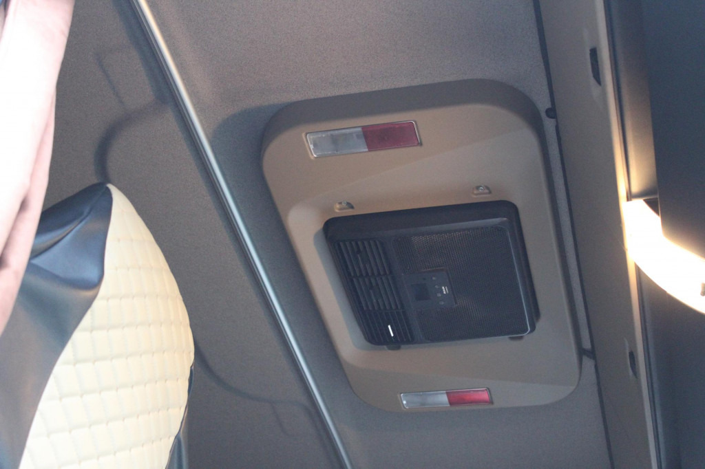 MAN TGX 510 XL Retarder Alufelgen Standklima 2 Tank - Tractor: foto 4 MAN TGX 510 XL Retarder Alufelgen Standklima 2 Tank - Tractor: foto 4