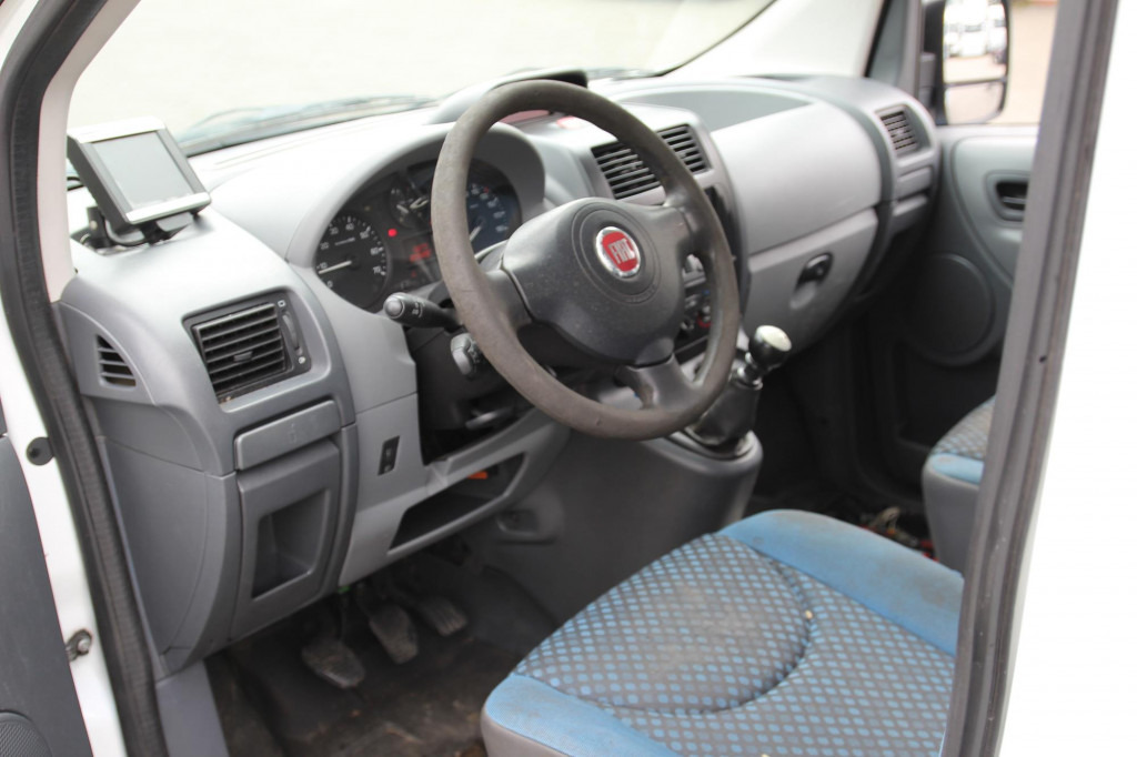 Fiat Scudo Thermo King V-500Max Tiefkühl Strom FRCX - Veículo comercial: foto 5 Fiat Scudo Thermo King V-500Max Tiefkühl Strom FRCX - Veículo comercial: foto 5