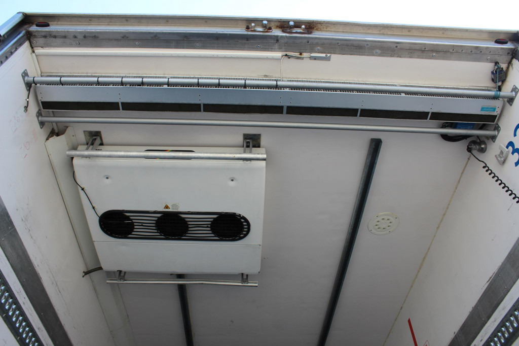 Volvo FM 420 E6 TK T-1200 Spect. Bi-Temp. Strom LBW TW - Camião frigorífico: foto 2 Volvo FM 420 E6 TK T-1200 Spect. Bi-Temp. Strom LBW TW - Camião frigorífico: foto 2