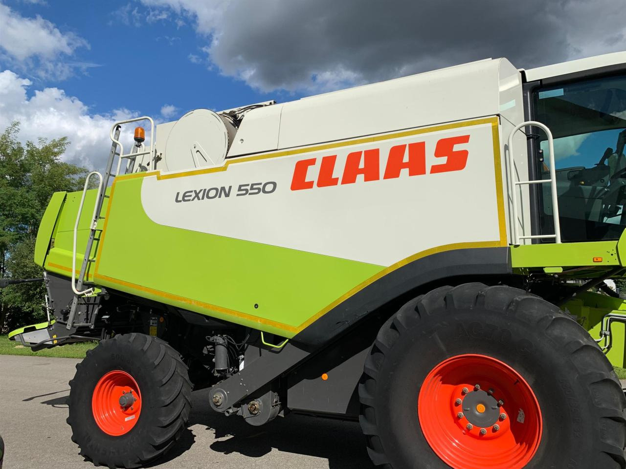CLAAS Lexion 550, SW V660, 3D, Klimaautomatik - Ceifeira debulhadora: foto 4 CLAAS Lexion 550, SW V660, 3D, Klimaautomatik - Ceifeira debulhadora: foto 4