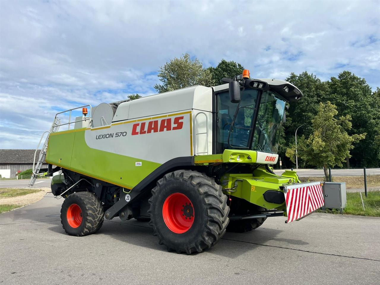 CLAAS Lexion 570, SW V750 mit Raps, Radialverteiler - Ceifeira debulhadora: foto 1 CLAAS Lexion 570, SW V750 mit Raps, Radialverteiler - Ceifeira debulhadora: foto 1