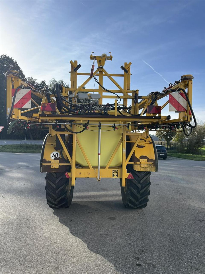 Dubex Vector mit Lenkung, 4.000 Liter Tankvolumen, 28m, Spray Control, Tank Control - Pulverizador de arrastar: foto 5 Dubex Vector mit Lenkung, 4.000 Liter Tankvolumen, 28m, Spray Control, Tank Control - Pulverizador de arrastar: foto 5