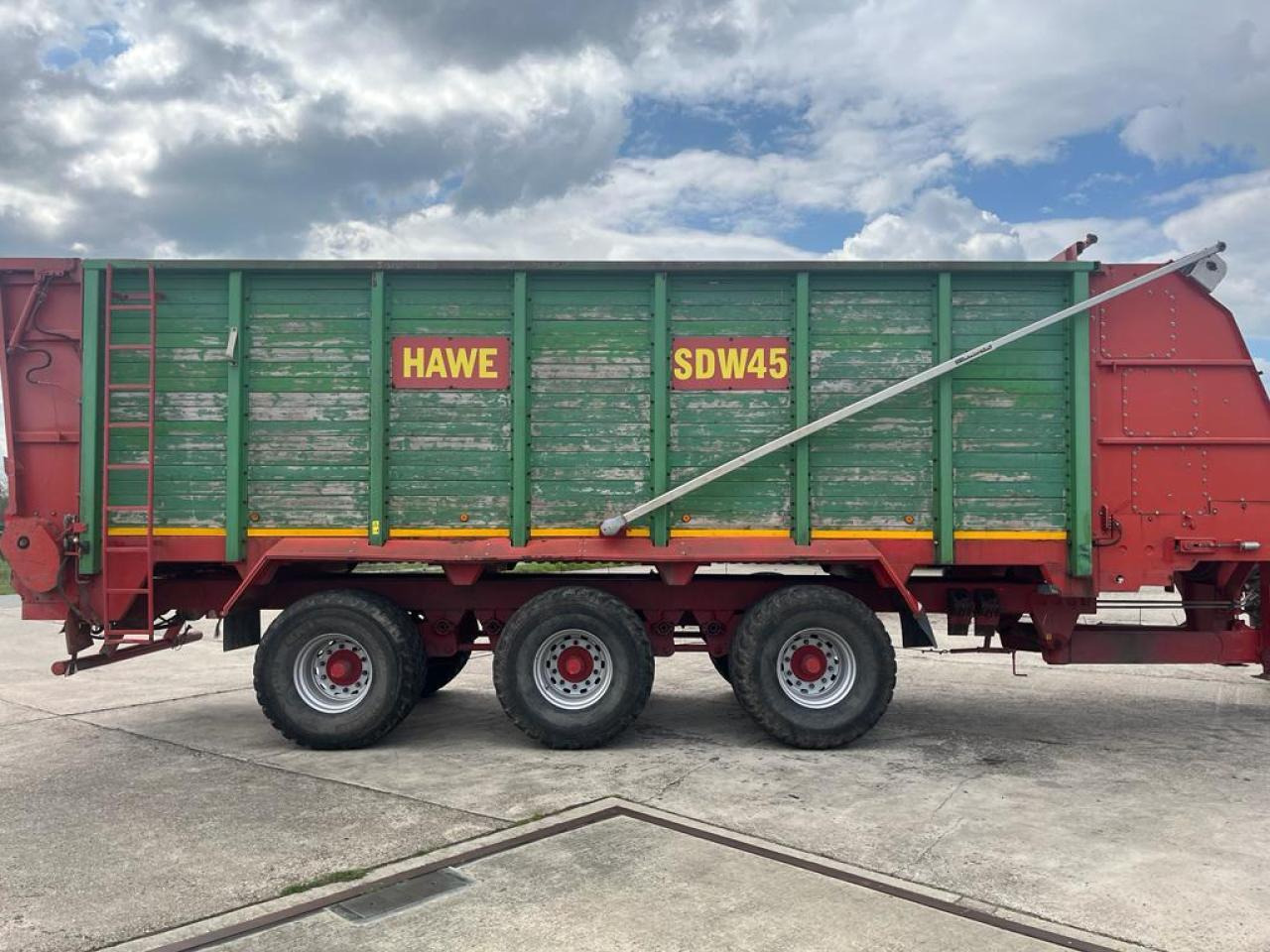 HAWE Tridem SDW 45T, Silagewagen - Reboque basculante agrícola: foto 2 HAWE Tridem SDW 45T, Silagewagen - Reboque basculante agrícola: foto 2