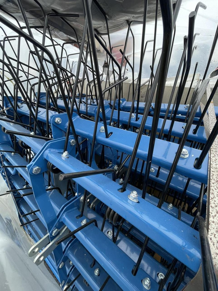 Hatzenbichler Striegel mit hydraulischer Druckverstellung, 12m, Bj. 2023, Hatzenbichler neuwertig - Grade: foto 5 Hatzenbichler Striegel mit hydraulischer Druckverstellung, 12m, Bj. 2023, Hatzenbichler neuwertig - Grade: foto 5
