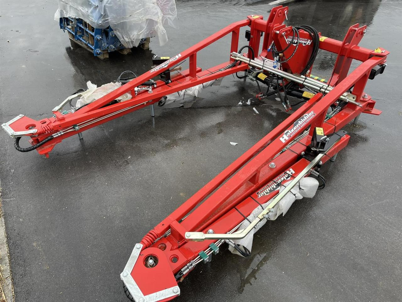Hatzenbichler Striegel mit hydraulischer Druckverstellung, 12m, Bj. 2023, Hatzenbichler neuwertig - Grade: foto 3 Hatzenbichler Striegel mit hydraulischer Druckverstellung, 12m, Bj. 2023, Hatzenbichler neuwertig - Grade: foto 3