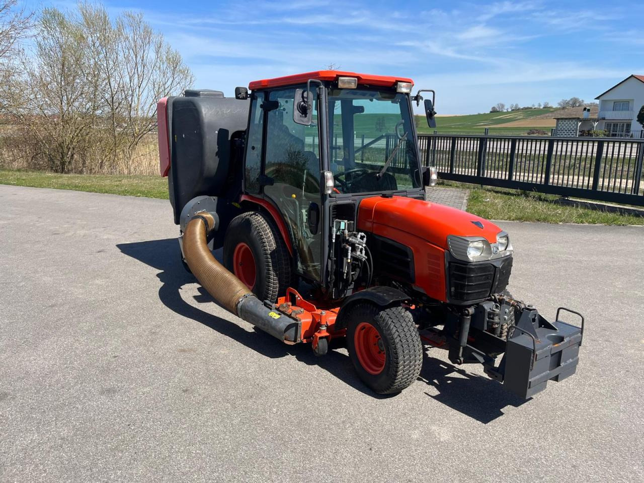 Kubota B3030 Rasenmäher inkl. Grüngutbehälter - Cortador de grama: foto 5 Kubota B3030 Rasenmäher inkl. Grüngutbehälter - Cortador de grama: foto 5