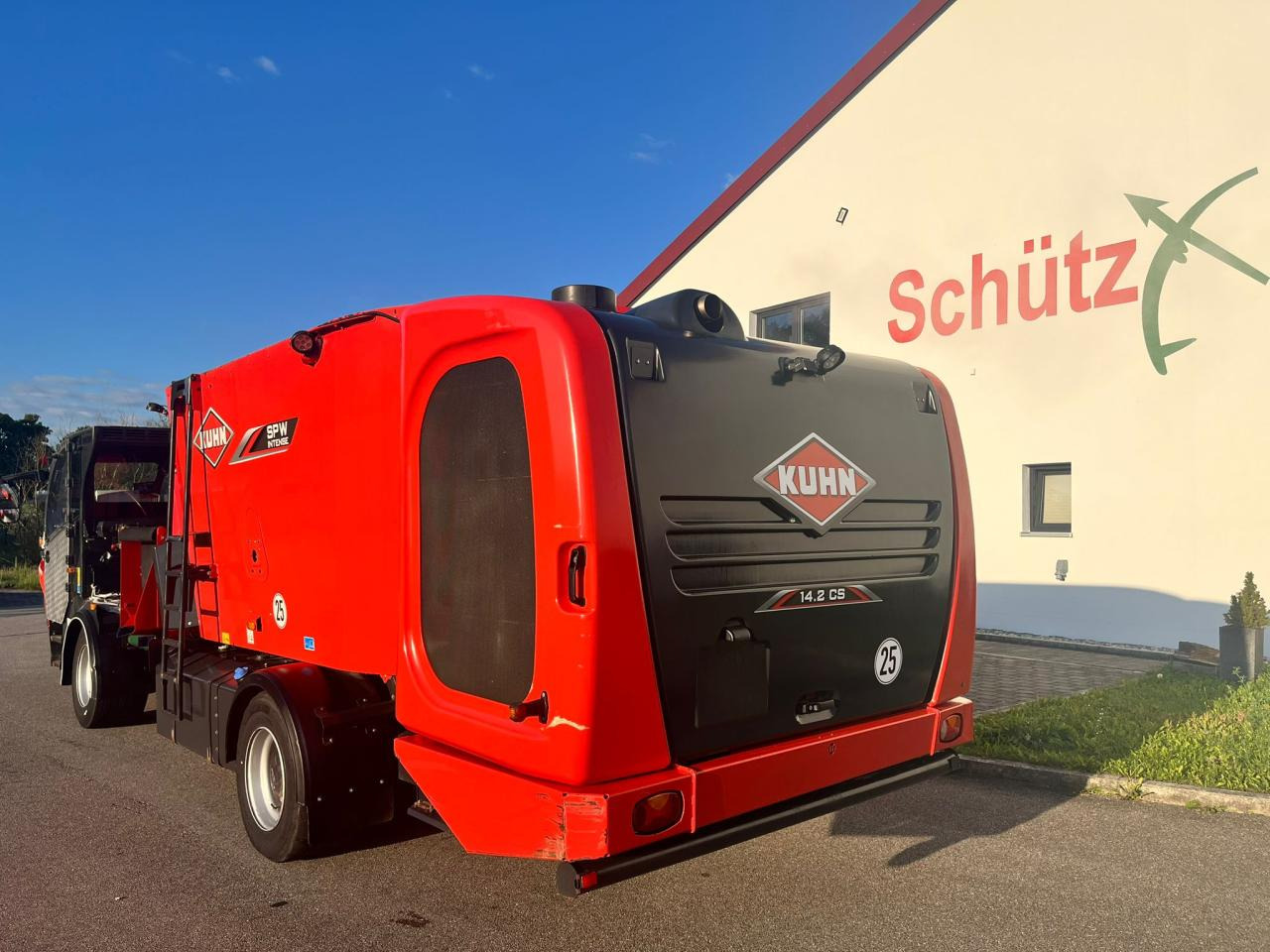 Kuhn 14.2 CS / Futtermischwagen / 2 Schnecken - Misturadora Alimentadora: foto 3 Kuhn 14.2 CS / Futtermischwagen / 2 Schnecken - Misturadora Alimentadora: foto 3