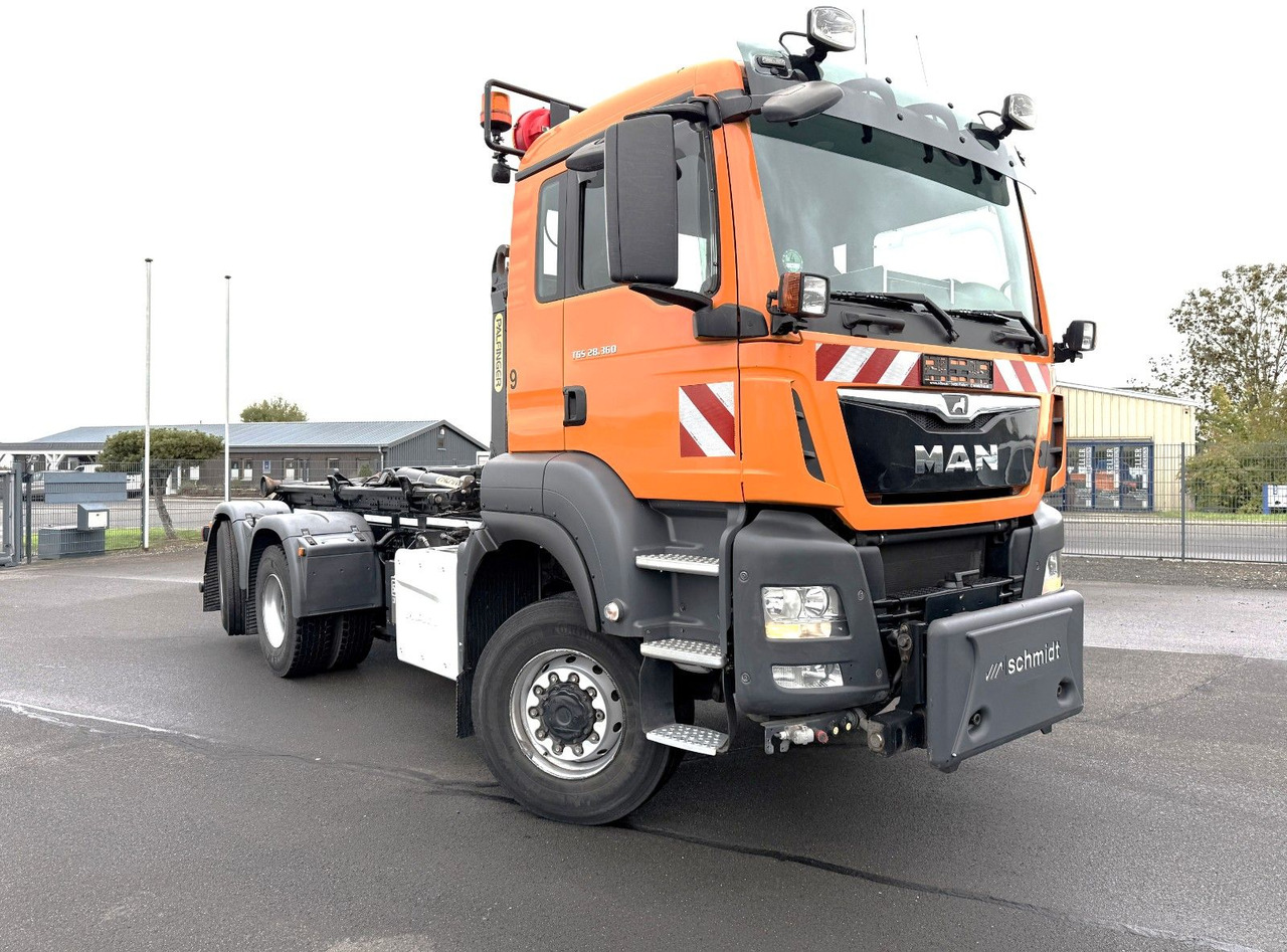 MAN TGS 28.360 6x4-4 Winterdienst Euro 6 Liftachse - Camião polibenne: foto 3 MAN TGS 28.360 6x4-4 Winterdienst Euro 6 Liftachse - Camião polibenne: foto 3