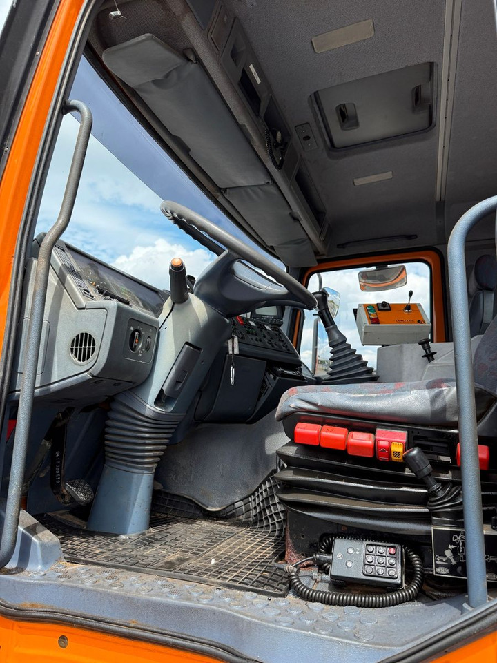 Mercedes-Benz Actros 2031 4x4 Hydraulik + Wechselsystem - Camião chassi: foto 3 Mercedes-Benz Actros 2031 4x4 Hydraulik + Wechselsystem - Camião chassi: foto 3