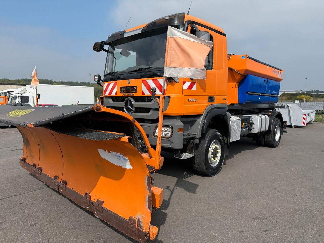 Mercedes-Benz Actros 2036 4x4 Dautelwechselsystem Winterdienst - Camião chassi: foto 3 Mercedes-Benz Actros 2036 4x4 Dautelwechselsystem Winterdienst - Camião chassi: foto 3