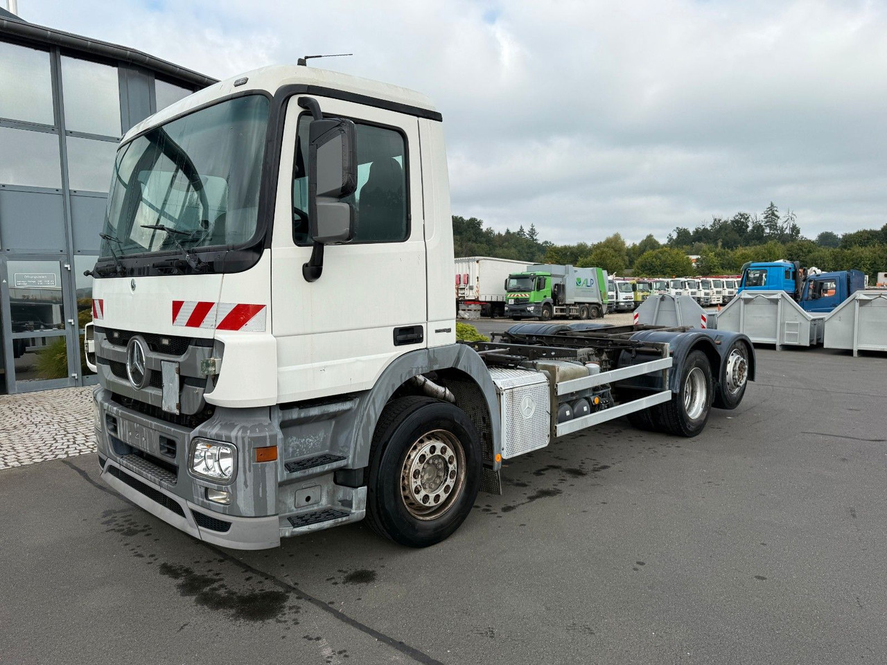 Mercedes-Benz Actros 2532 MP 3 Fahrgestell - Camião chassi: foto 1 Mercedes-Benz Actros 2532 MP 3 Fahrgestell - Camião chassi: foto 1