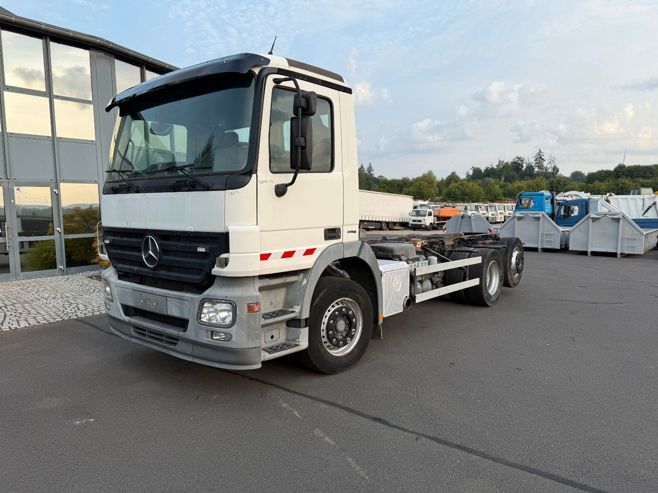 Mercedes-Benz Actros MP 2 2532 6x2 - Camião chassi: foto 3 Mercedes-Benz Actros MP 2 2532 6x2 - Camião chassi: foto 3