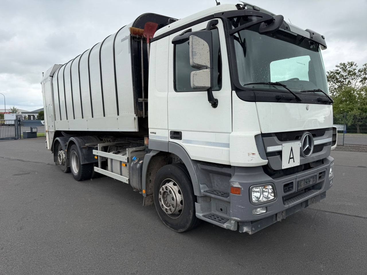 Mercedes-Benz Actros MP3 2532 6x2 Faun Rotorpress 521 - Caminhão de lixo: foto 3 Mercedes-Benz Actros MP3 2532 6x2 Faun Rotorpress 521 - Caminhão de lixo: foto 3