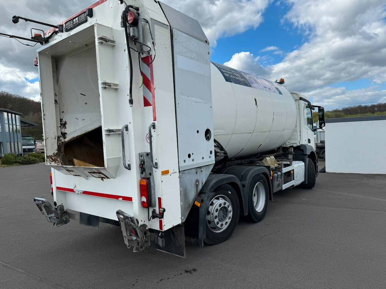 Leasing de Mercedes-Benz Antos 2533  6x2 Faun Rotopress 520 / Euro 6 Mercedes-Benz Antos 2533  6x2 Faun Rotopress 520 / Euro 6 Mercedes-Benz Antos 2533  6x2 Faun Rotopress 520 / Euro 6 Mercedes-Benz Antos 2533  6x2 Faun Rotopress 520 / Euro 6: foto 8 Leasing de Mercedes-Benz Antos 2533  6x2 Faun Rotopress 520 / Euro 6 Mercedes-Benz Antos 2533  6x2 Faun Rotopress 520 / Euro 6 Mercedes-Benz Antos 2533  6x2 Faun Rotopress 520 / Euro 6 Mercedes-Benz Antos 2533  6x2 Faun Rotopress 520 / Euro 6: foto 8