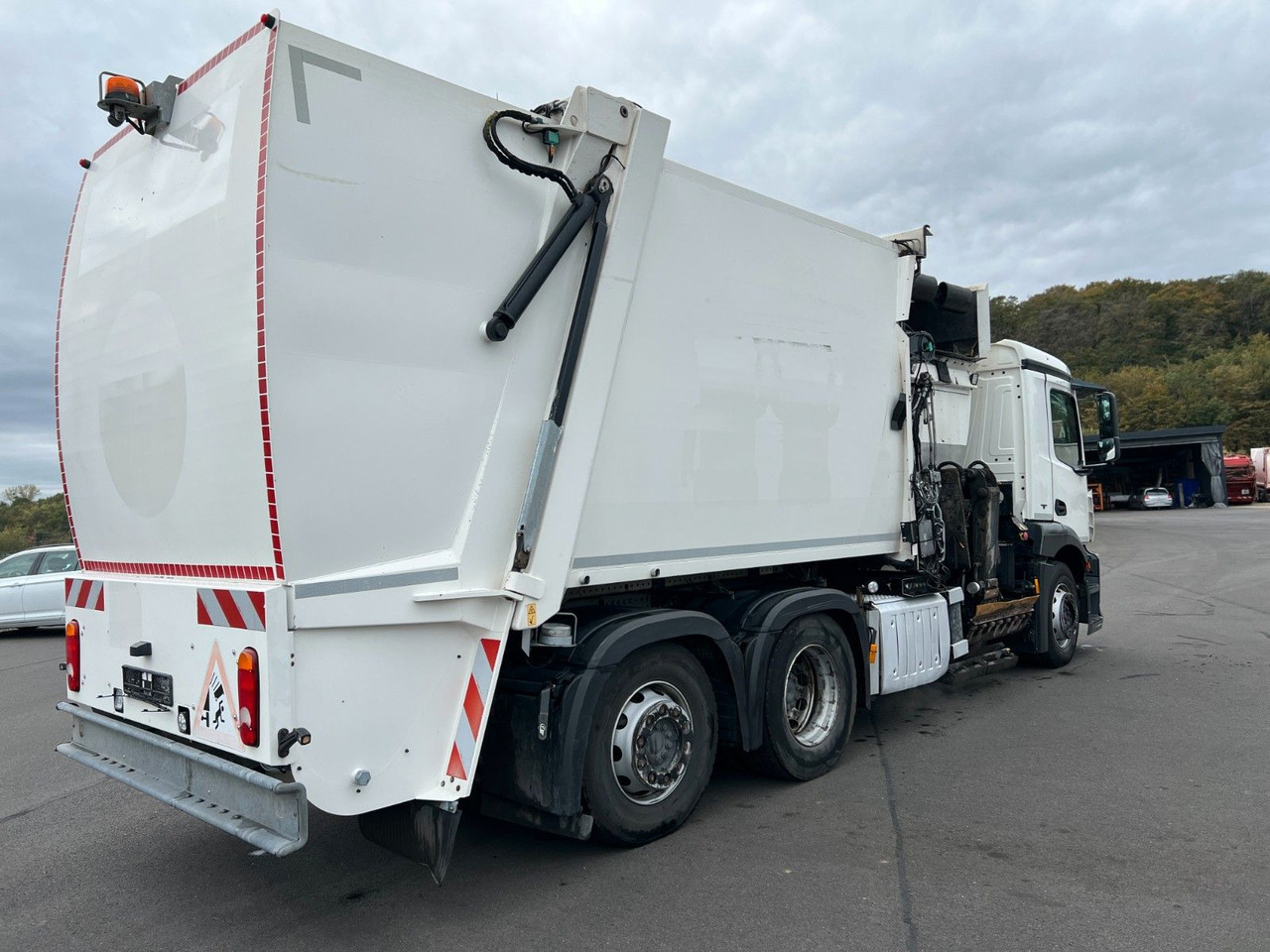 Mercedes-Benz Antos 2533 6x2 Seitenlader Faun Sidepress Mercedes-Benz Antos 2533 6x2 Seitenlader Faun Sidepress - Caminhão de lixo: foto 3 Mercedes-Benz Antos 2533 6x2 Seitenlader Faun Sidepress Mercedes-Benz Antos 2533 6x2 Seitenlader Faun Sidepress - Caminhão de lixo: foto 3