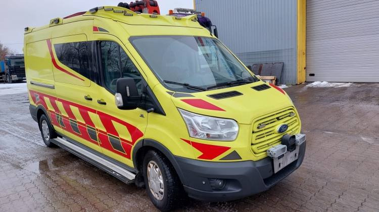 FORD TRANSIT 2,0TDI AMBULANCE KLIMA 1.2018 EURO 6, 3 UNITS - Ambulância: foto 1 FORD TRANSIT 2,0TDI AMBULANCE KLIMA 1.2018 EURO 6, 3 UNITS - Ambulância: foto 1