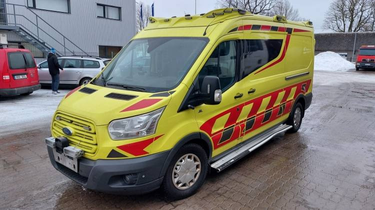 FORD TRANSIT 2,0TDI AMBULANCE KLIMA 1.2018 EURO 6, 3 UNITS - Ambulância: foto 5 FORD TRANSIT 2,0TDI AMBULANCE KLIMA 1.2018 EURO 6, 3 UNITS - Ambulância: foto 5