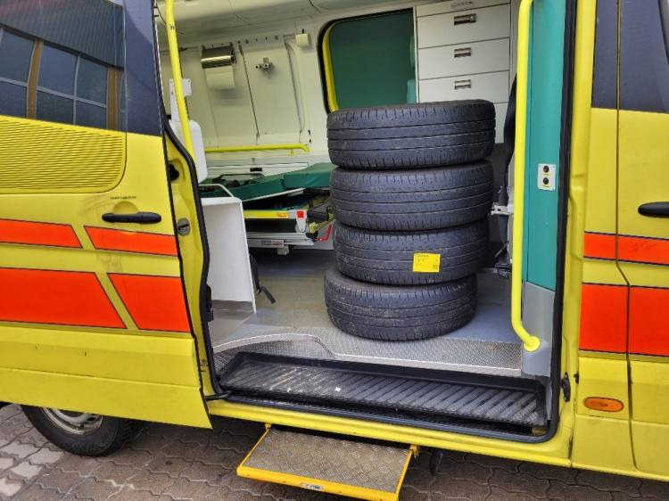 MERCEDES – BENZ SPRINTER 2.2D AMBULANCE (PROFILE) KLIMA 11.2014 EURO 5  - Ambulância: foto 5 MERCEDES – BENZ SPRINTER 2.2D AMBULANCE (PROFILE) KLIMA 11.2014 EURO 5  - Ambulância: foto 5