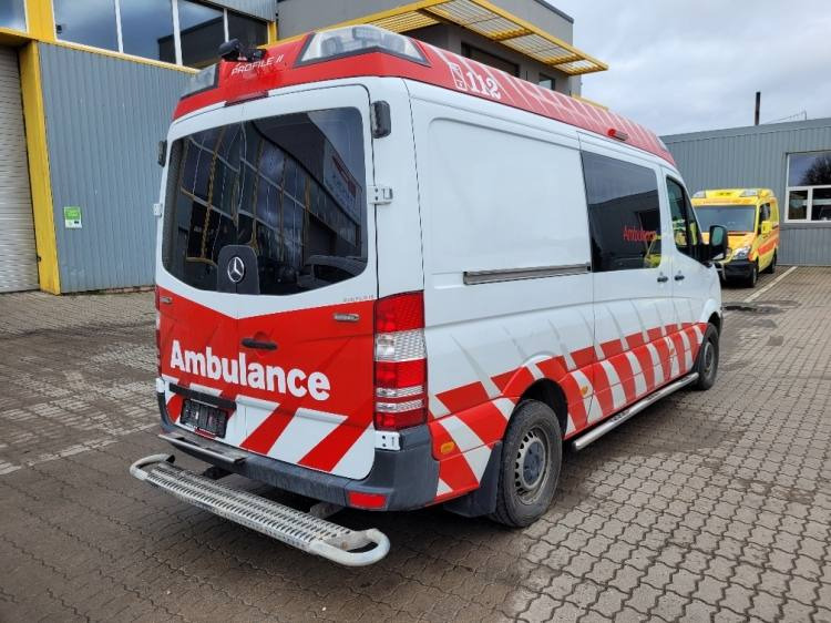 MERCEDES – BENZ SPRINTER 319 AMBULANCE (PROFILE) KLIMA, 6.2017, EURO 6 - Ambulância: foto 4 MERCEDES – BENZ SPRINTER 319 AMBULANCE (PROFILE) KLIMA, 6.2017, EURO 6 - Ambulância: foto 4