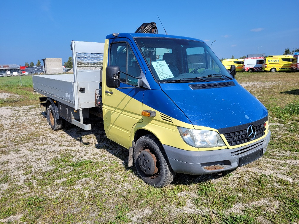 MERCEDES – BENZ SPRINTER 616CDI HIAB 027-2 Crane 10.2004 - Carrinha de caixa aberta: foto 1 MERCEDES – BENZ SPRINTER 616CDI HIAB 027-2 Crane 10.2004 - Carrinha de caixa aberta: foto 1