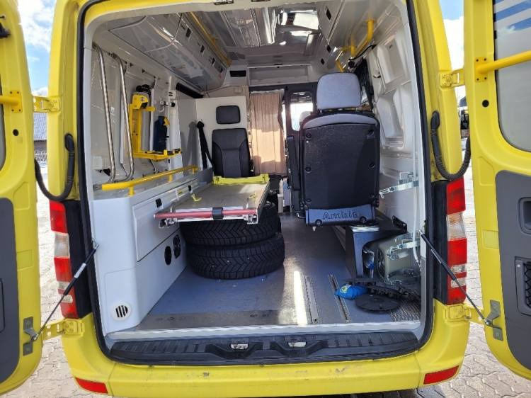 MERCEDES – BENZ SPRINTER AMBULANCE (PROFILE) KLIMA 2.2016 EURO 6 - Ambulância: foto 4 MERCEDES – BENZ SPRINTER AMBULANCE (PROFILE) KLIMA 2.2016 EURO 6 - Ambulância: foto 4