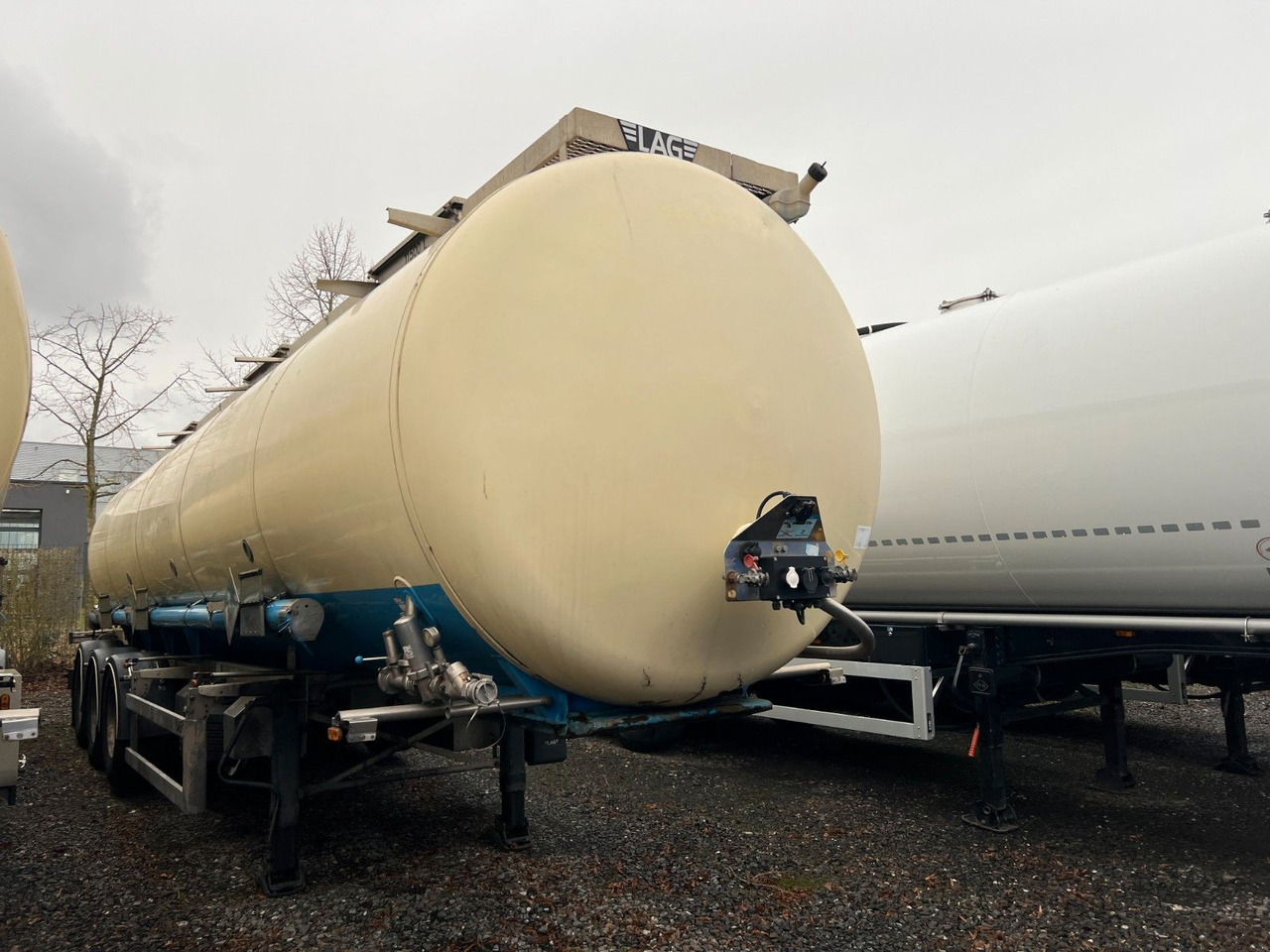 Lag 32000 l Lebensmitteltank mit 3 Kammern, ADR - Semirreboque tanque: foto 1 Lag 32000 l Lebensmitteltank mit 3 Kammern, ADR - Semirreboque tanque: foto 1