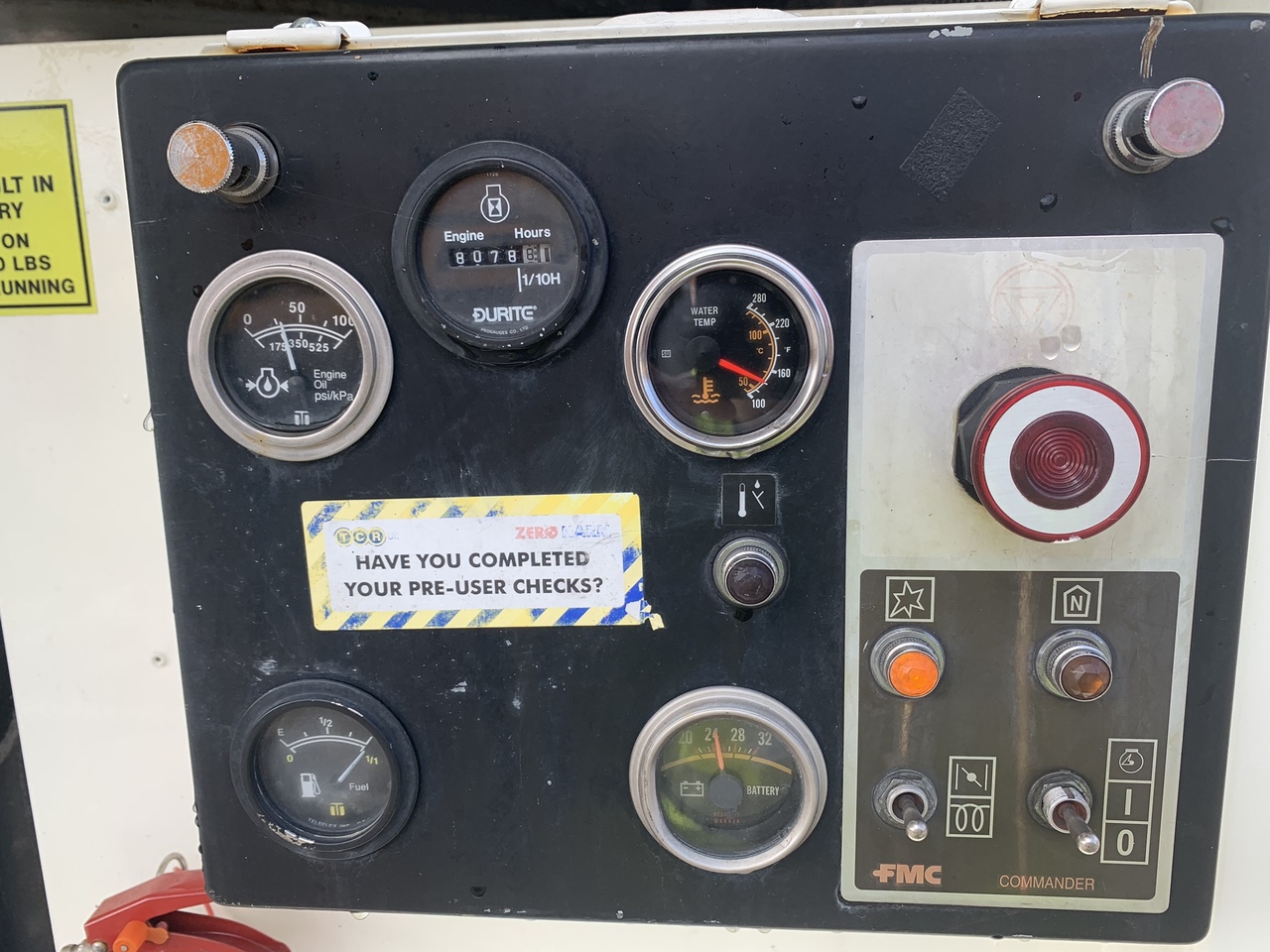 Lower Deck Loader 7 tons FMC Commander 15 - Elevador/ Carregador de contentores e paletes: foto 2 Lower Deck Loader 7 tons FMC Commander 15 - Elevador/ Carregador de contentores e paletes: foto 2