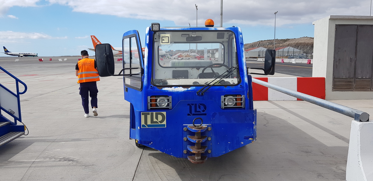 Pushback Tractor TLD 150-12 - Trator de push-back: foto 1 Pushback Tractor TLD 150-12 - Trator de push-back: foto 1