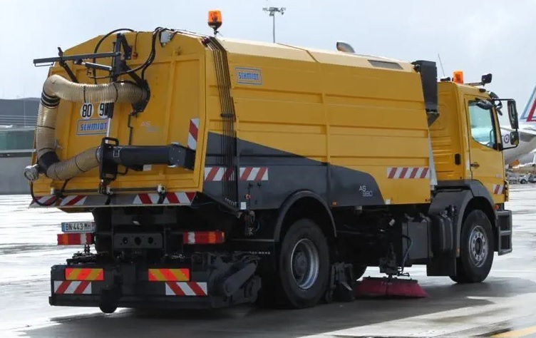 Runway Sweeper Schmidt AS990 - Varredora urbana: foto 2 Runway Sweeper Schmidt AS990 - Varredora urbana: foto 2