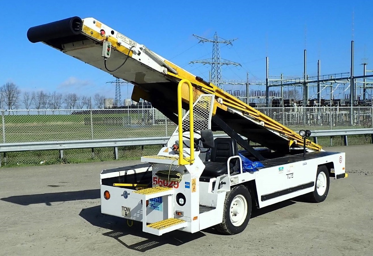 STEWART STEVENSON TUG Beltloader TUG 660-144 - Veículo com correia transportadora: foto 1 STEWART STEVENSON TUG Beltloader TUG 660-144 - Veículo com correia transportadora: foto 1