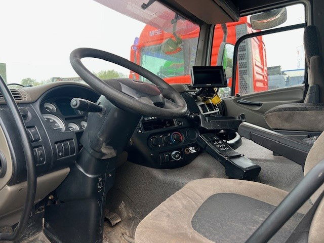 DAF CF 75.250 FAN75.250 CF 6X2 - Caminhão de lixo: foto 5 DAF CF 75.250 FAN75.250 CF 6X2 - Caminhão de lixo: foto 5