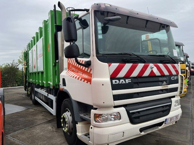 DAF CF 75.250 FAN75.250 CF 6X2 - Caminhão de lixo: foto 2 DAF CF 75.250 FAN75.250 CF 6X2 - Caminhão de lixo: foto 2