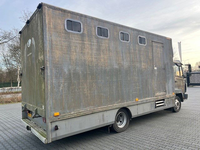 Mercedes-Benz LK 814 814 - Camião furgão: foto 4 Mercedes-Benz LK 814 814 - Camião furgão: foto 4