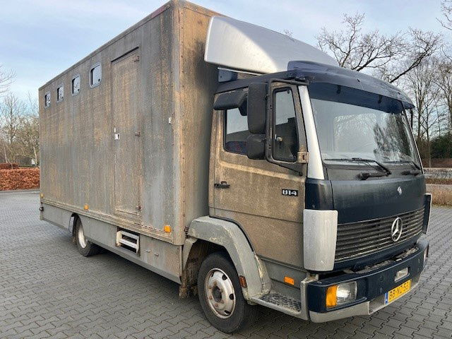 Mercedes-Benz LK 814 814 - Camião furgão: foto 2 Mercedes-Benz LK 814 814 - Camião furgão: foto 2