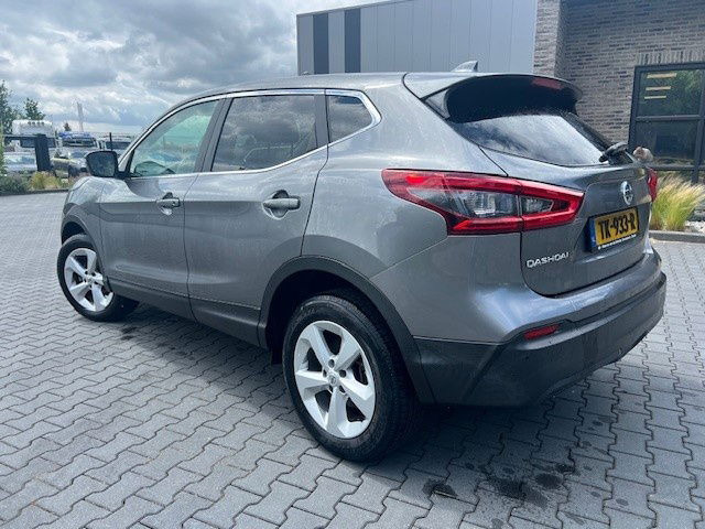 Nissan Qashqai 1.2 - SUV: foto 3 Nissan Qashqai 1.2 - SUV: foto 3