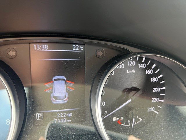 Nissan Qashqai 1.2 - SUV: foto 5 Nissan Qashqai 1.2 - SUV: foto 5