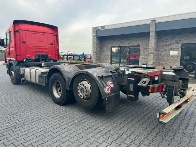 Scania R124-420 .420 6x2 - Camião chassi: foto 4 Scania R124-420 .420 6x2 - Camião chassi: foto 4